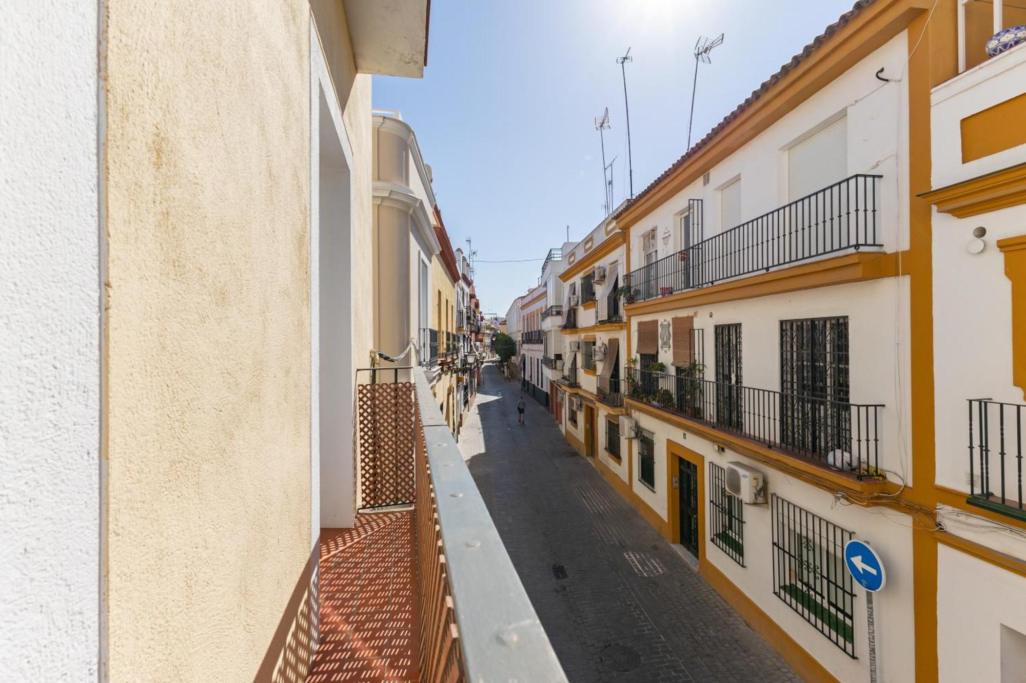Charming 2 Bedroom Apartment At Iconic Triana Neighborhood By Ocityzen Sevilla Exteriör bild