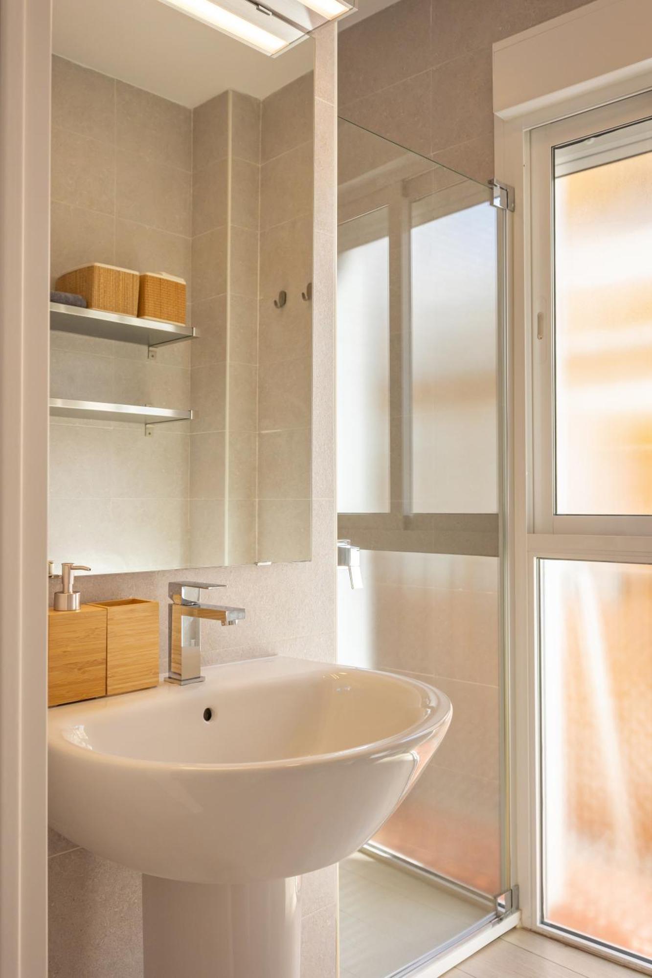 Charming 2 Bedroom Apartment At Iconic Triana Neighborhood By Ocityzen Sevilla Exteriör bild